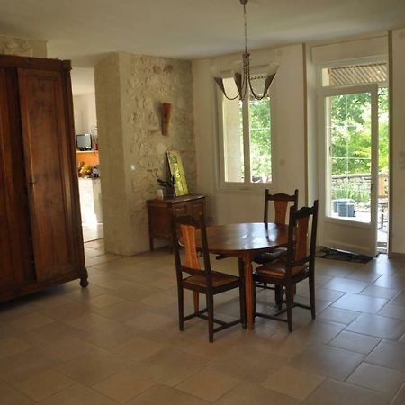 Loustalneou Bed and Breakfast Saint-Pierre-de-Clairac Exteriör bild