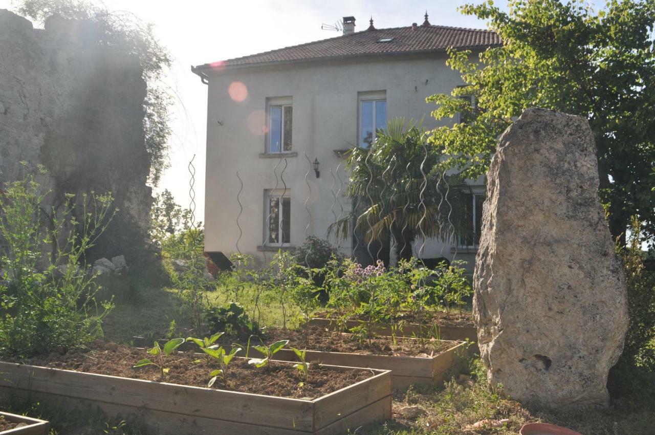 Loustalneou Bed and Breakfast Saint-Pierre-de-Clairac Exteriör bild
