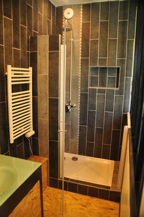 Loustalneou Bed and Breakfast Saint-Pierre-de-Clairac Exteriör bild