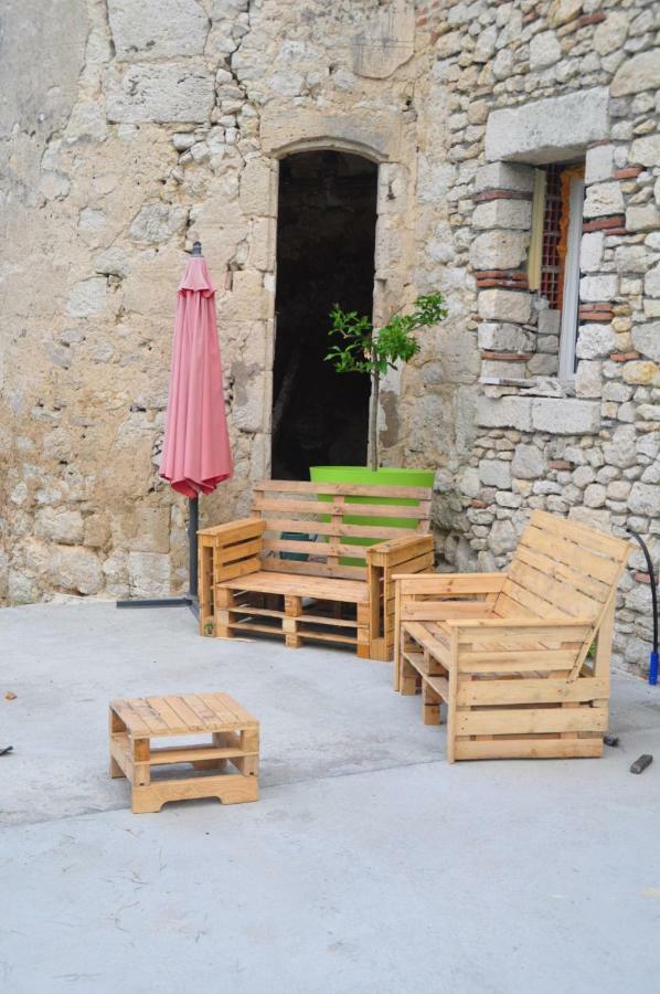 Loustalneou Bed and Breakfast Saint-Pierre-de-Clairac Exteriör bild