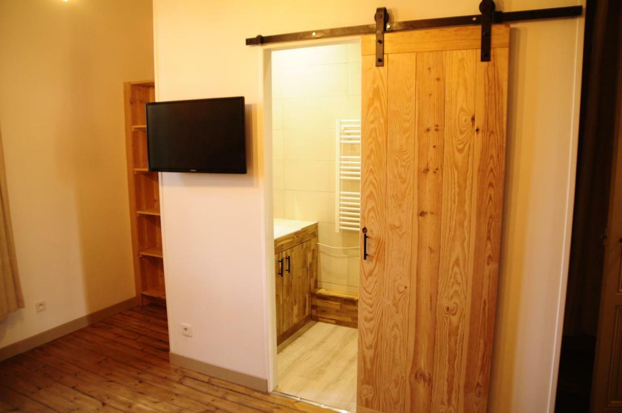 Loustalneou Bed and Breakfast Saint-Pierre-de-Clairac Exteriör bild