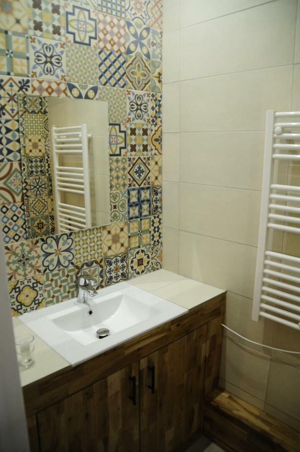 Loustalneou Bed and Breakfast Saint-Pierre-de-Clairac Exteriör bild